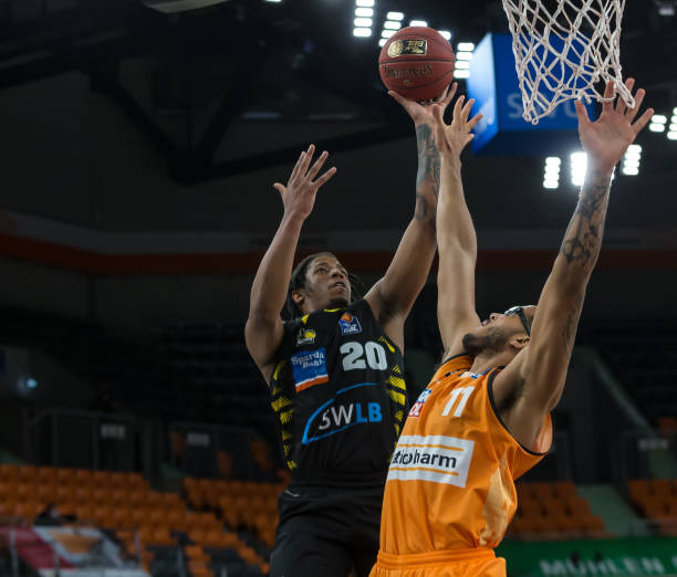 你需要我帮 你需要我帮